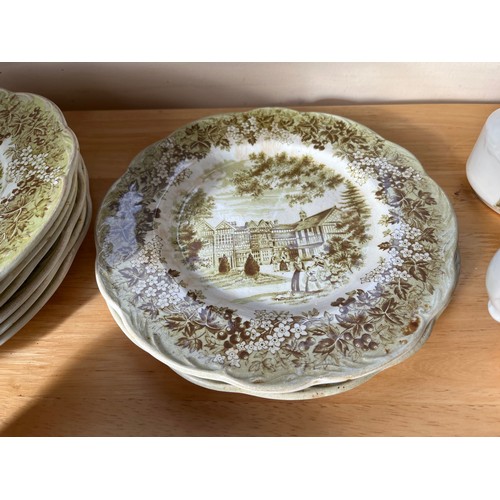 513 - Collection of table wares decorated with architectural illustrations.

This lot is available for in-... 