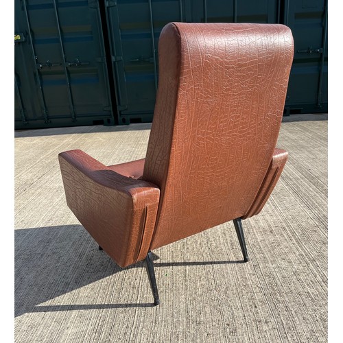 346 - 1960’s mid century furniture, a folding arm chair.

This lot is collection only