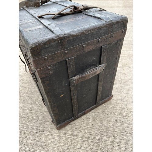 353 - C19th metal and wood bound storage trunk by Amand Pasquier of Paris. 72 cm x 43 cm x 59 cm high.

Th... 