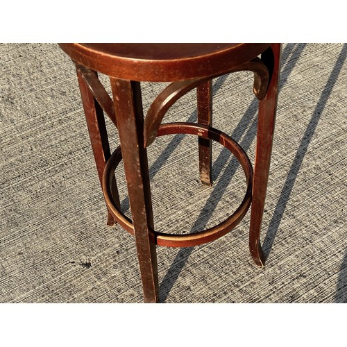 359 - Thonet style bentwood stool or stand, nice burr veneer to the top, 36 cm in diameter 75.5 cm tall.

... 