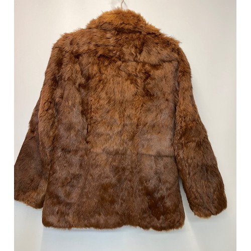 375 - Ladies fur coat.

This lot is available for in-house shipping