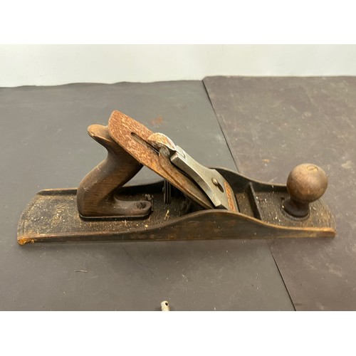 57 - Tools, five wood working planes, Stanley, Woden etc, from a large collection of carpentry and other ... 