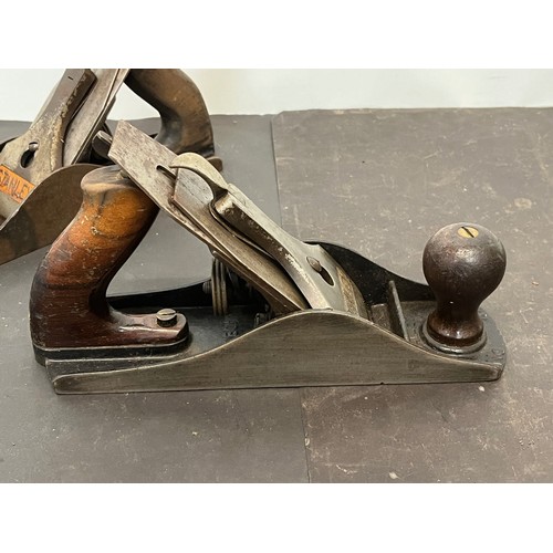 60 - Tools, six wood working planes, Stanley etc, from a large collection of carpentry and other tools.

... 