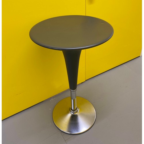 67 - Mid Century designer furniture, an adjustable 'Bombo' bar table from Magis, made in Italy. A design ... 