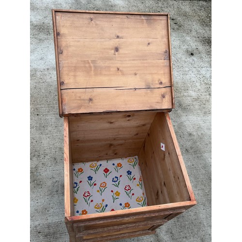 90 - Pine storage unit with two faux drawers and hinged lid, 51cm x 49 cm x 85 cm high.

This lot is coll... 