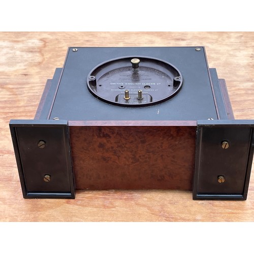 97 - Art Deco Smiths mantle clock with a brown Bakerlite case.

This lot is available for in-house shippi... 