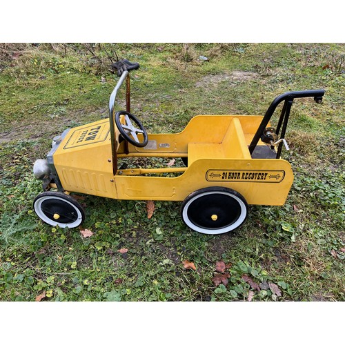 102 - Toy pedal car modelled as a vintage tow truck.

This lot is available for in-house shipping