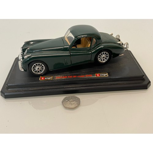 112 - A detailed model of a 1948 Jaguar XK 120 sports car.


This lot is available for in-house shipping