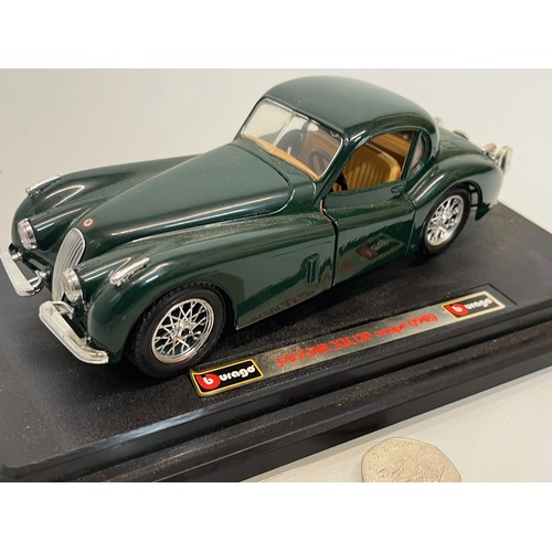 112 - A detailed model of a 1948 Jaguar XK 120 sports car.


This lot is available for in-house shipping