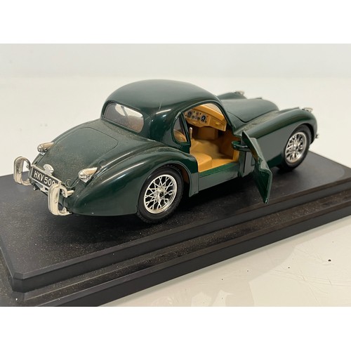 112 - A detailed model of a 1948 Jaguar XK 120 sports car.


This lot is available for in-house shipping