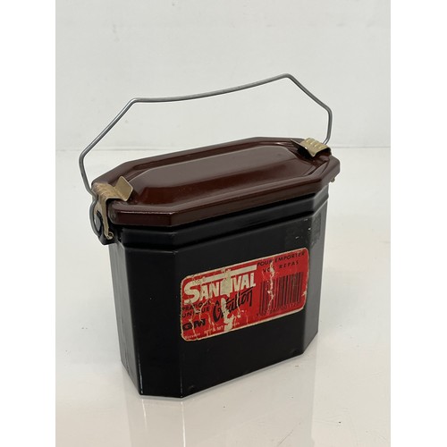 118 - Enamelled lunch box.

This lot is available for in-house shipping