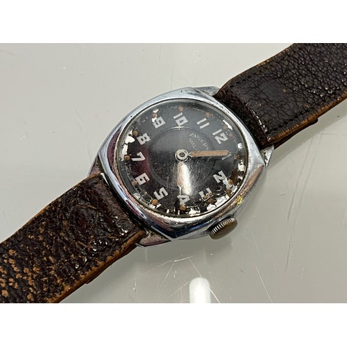 529 - Gents wristwatch, an Ingersoll Valiant with leather strap.

This lot is available for in-house shipp... 