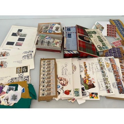 536 - Philately, collection of loose Stamps and first day covers.

This lot is available for in-house ship... 