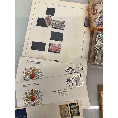 536 - Philately, collection of loose Stamps and first day covers.

This lot is available for in-house ship... 