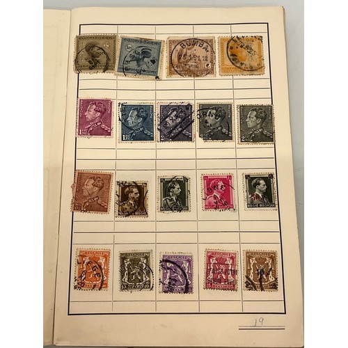 541 - Philately, an album of world Stamps and an envelope of loose stamps.

This lot is available for in-h... 