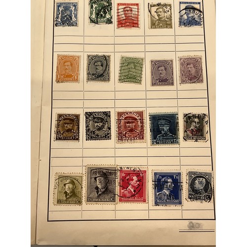 541 - Philately, an album of world Stamps and an envelope of loose stamps.

This lot is available for in-h... 