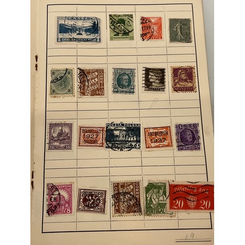 541 - Philately, an album of world Stamps and an envelope of loose stamps.

This lot is available for in-h... 