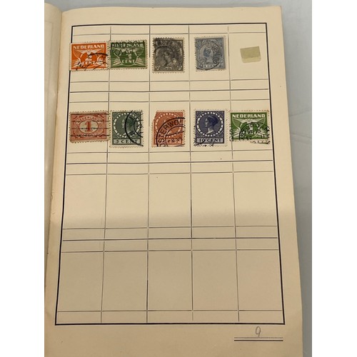 541 - Philately, an album of world Stamps and an envelope of loose stamps.

This lot is available for in-h... 