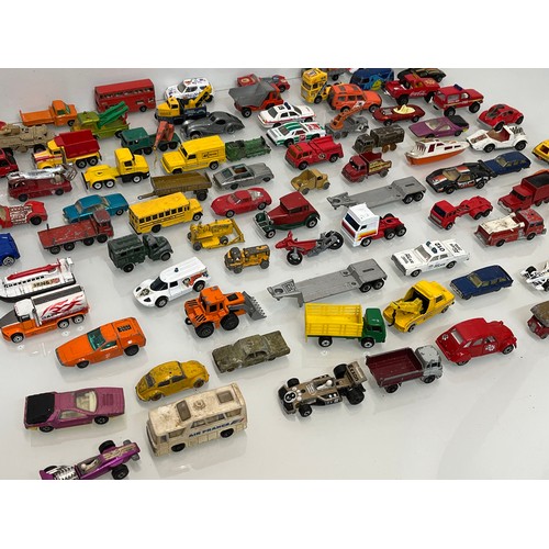 397 - Collection of diesast toys, matchbox, hot wheels etc.

This lot is avaialble for in house shipping.