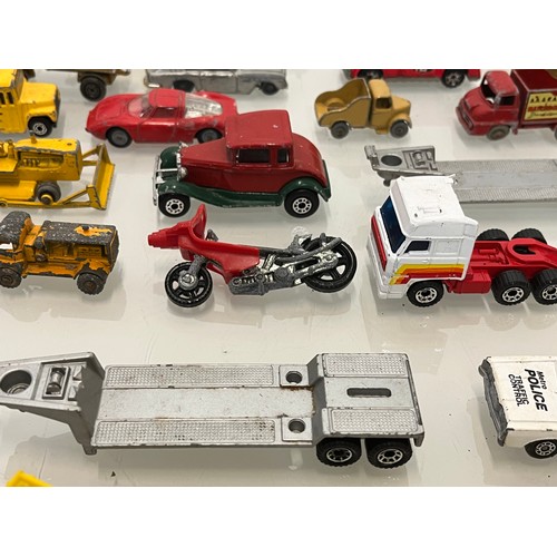 397 - Collection of diesast toys, matchbox, hot wheels etc.

This lot is avaialble for in house shipping.