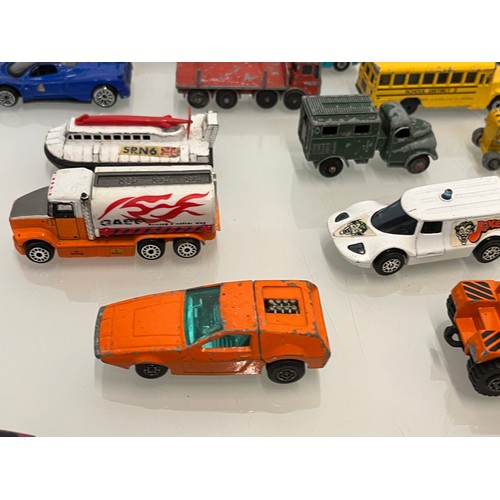 397 - Collection of diesast toys, matchbox, hot wheels etc.

This lot is avaialble for in house shipping.