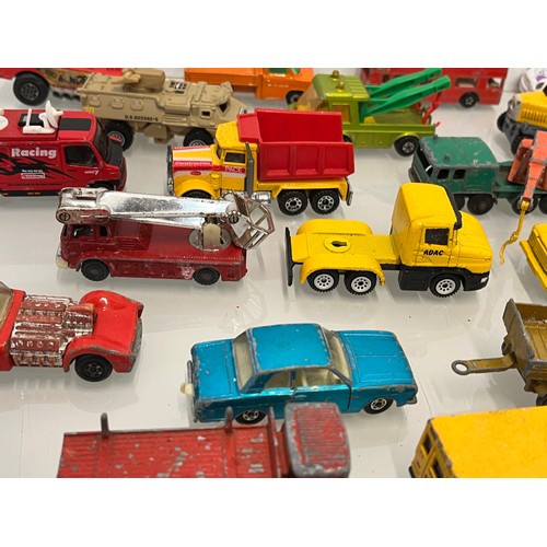 397 - Collection of diesast toys, matchbox, hot wheels etc.

This lot is avaialble for in house shipping.