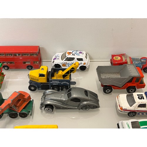 397 - Collection of diesast toys, matchbox, hot wheels etc.

This lot is avaialble for in house shipping.