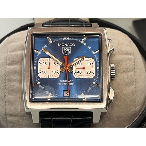 155 - Vintage TAG Heuer Gents wrist watch, Monaco automatic Chronograph, blue crocadile starp, boxed with ... 