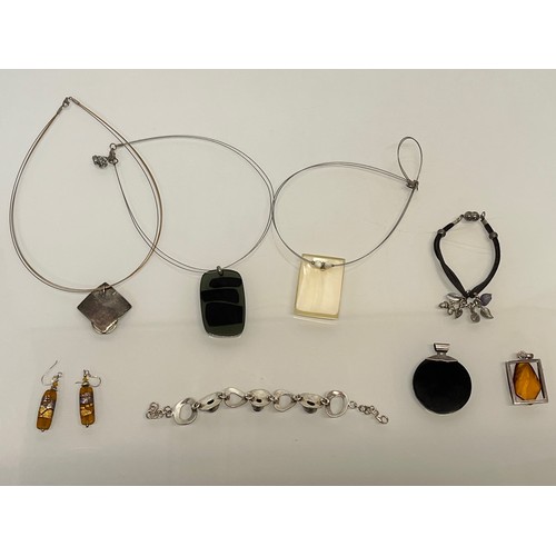 5 - A collection of contemporary jewellery some items are unmarked.

This lot is available for in-house ... 