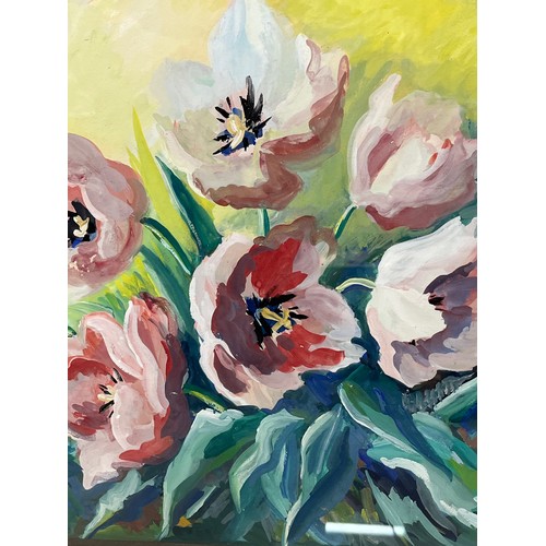 103 - Framed oil painting, a signed still life of flowers, 73 cm x 58 cm.

This lot is available for in-ho... 