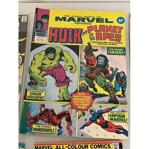 124 - Marvel and DC superhero comics, part of a large collection, Hulk abnd Sub Mariner.

This lot is avai... 