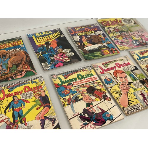 154 - Marvel and DC superhero comics, part of a large collection, Warlord, Black Lightning, Jimmy Olsen, a... 