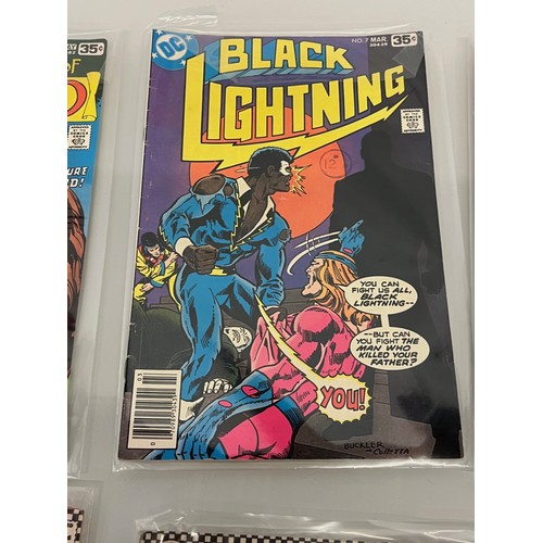 154 - Marvel and DC superhero comics, part of a large collection, Warlord, Black Lightning, Jimmy Olsen, a... 