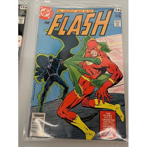 168 - Marvel and DC superhero comics, part of a large collection, Flash.

This lot is available for in-hou... 