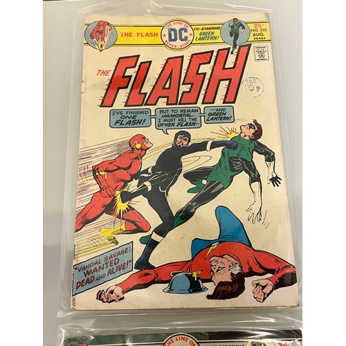 168 - Marvel and DC superhero comics, part of a large collection, Flash.

This lot is available for in-hou... 