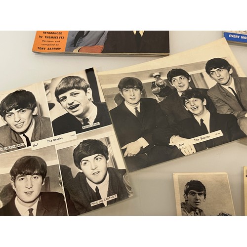 181 - Pop music memorabilia, Beetles photographs and magazines.

This lot is available for in-house shippi... 