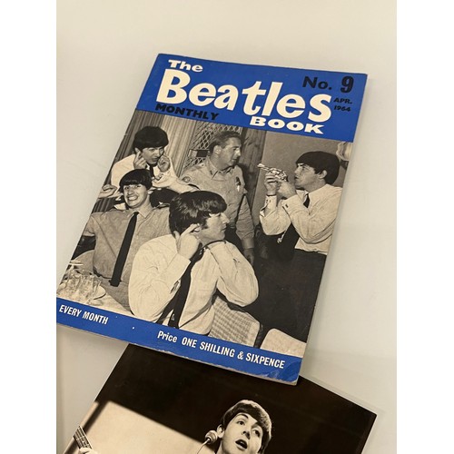 181 - Pop music memorabilia, Beetles photographs and magazines.

This lot is available for in-house shippi... 