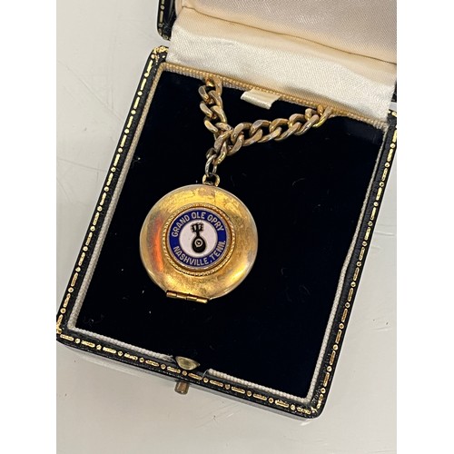 200 - Boxed pendant from home of Country Music the Grand Ole Opry, Nashville.

This lot is available for i... 