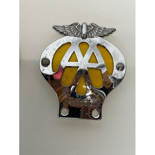 215 - Automobilia, three motor car grill badges for AA members.


This lot is available for in-house packi... 