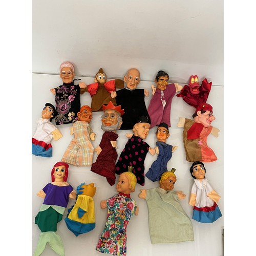 224 - A collection of sixteen hand puppets, classic Punch and Judy etc.

This lot is available for in-hous... 