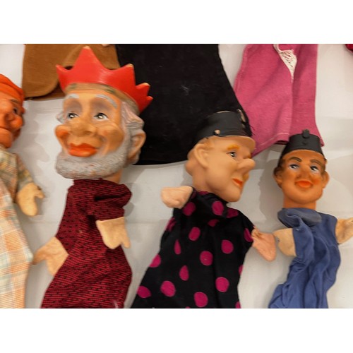 224 - A collection of sixteen hand puppets, classic Punch and Judy etc.

This lot is available for in-hous... 