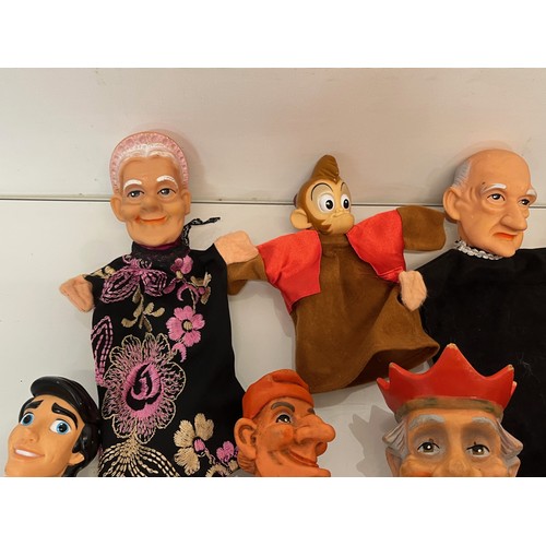 224 - A collection of sixteen hand puppets, classic Punch and Judy etc.

This lot is available for in-hous... 