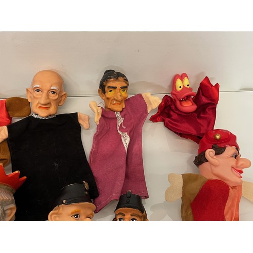 224 - A collection of sixteen hand puppets, classic Punch and Judy etc.

This lot is available for in-hous... 