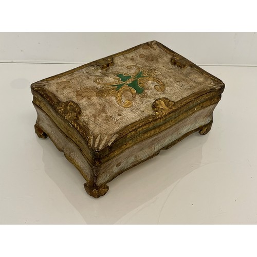 227 - Decorative dressing table box, 20 cm x 14cm x 8 cm.

This lot is available for in-house shipping