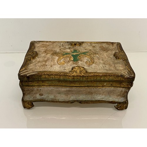 227 - Decorative dressing table box, 20 cm x 14cm x 8 cm.

This lot is available for in-house shipping