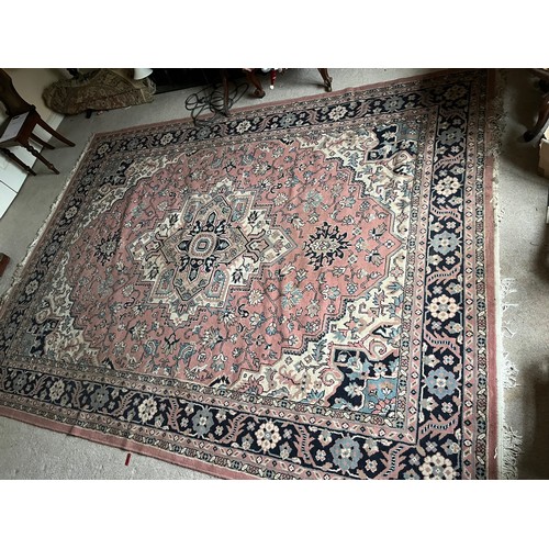 229 - Large Rug.   327 cm x 246 cm.

This lot is collection only.