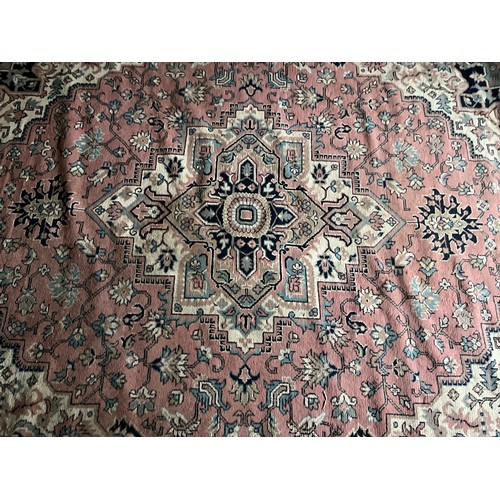 229 - Large Rug.   327 cm x 246 cm.

This lot is collection only.