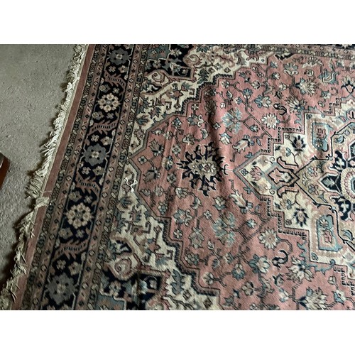 229 - Large Rug.   327 cm x 246 cm.

This lot is collection only.