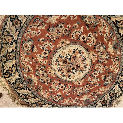 230 - Circular floor rug, 120cm diameter.

This lot is available for in-house shipping