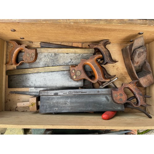 257 - Carpentry tools from a large collection of woodworking and mechanical engineering tools, a mixed col... 